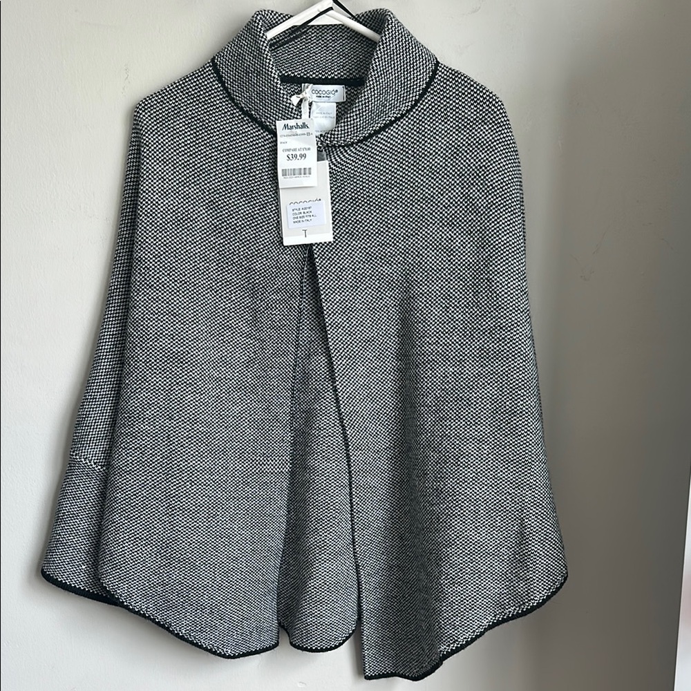 Women's Black and White Sweater Cape